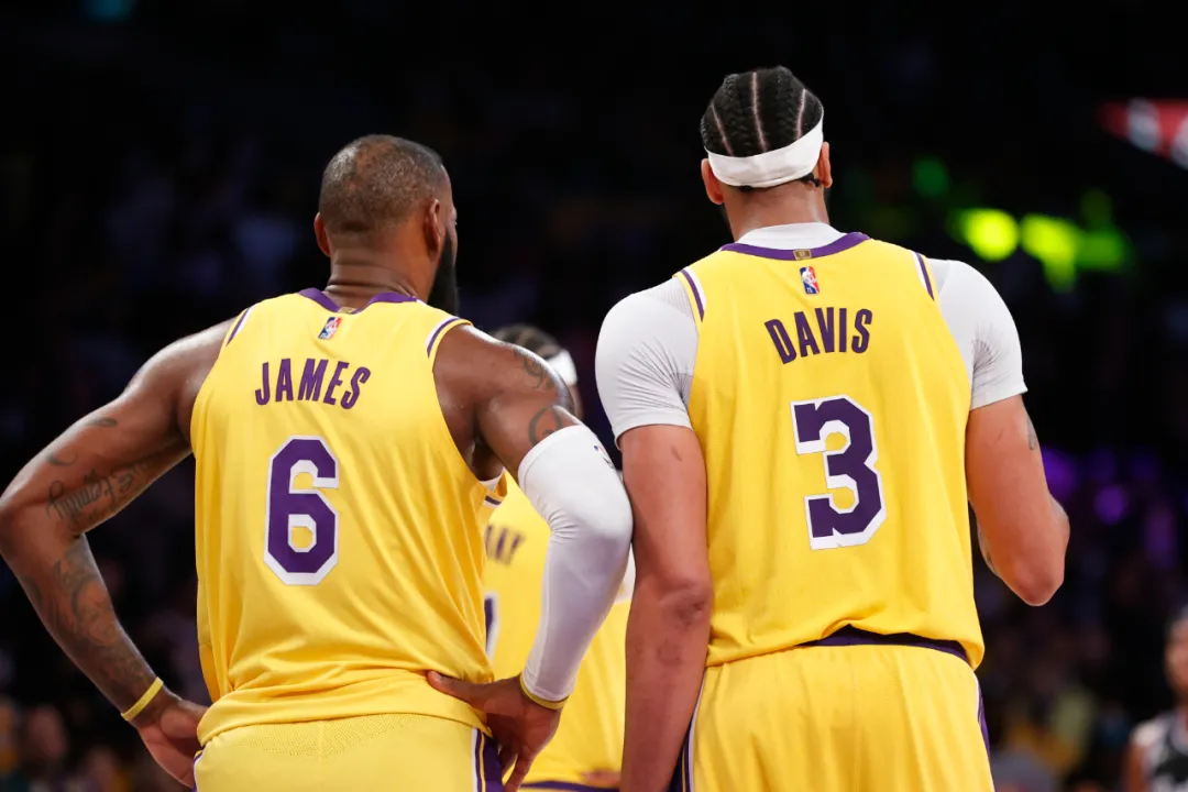 NBA和球星们是如何玩转加密货币的?