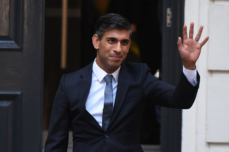 里希·苏纳克(Rishi Sunak),新的英国首相将会怎么处理Liz Truss留下的烂摊子?