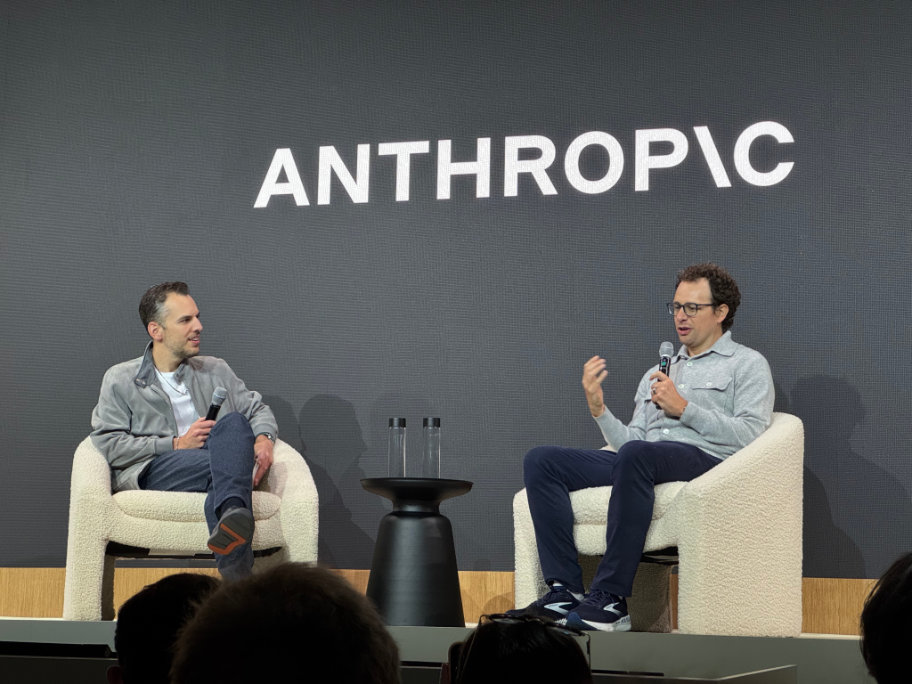 从华尔街到硅谷:Anthropic正在抢走OpenAI的聚光灯