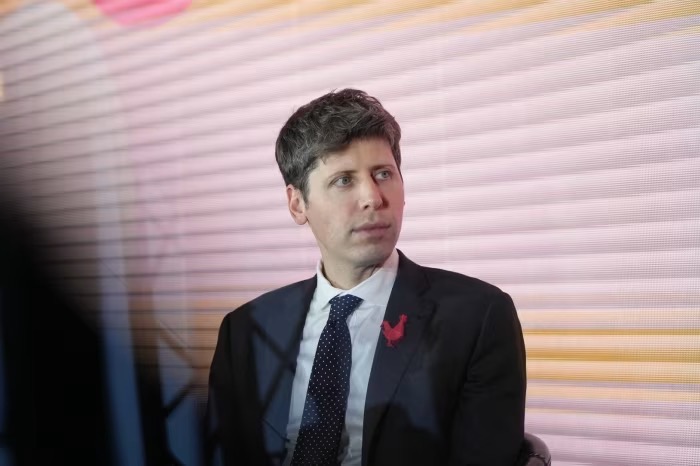硅谷CEO们,不再谈论AI裁员了