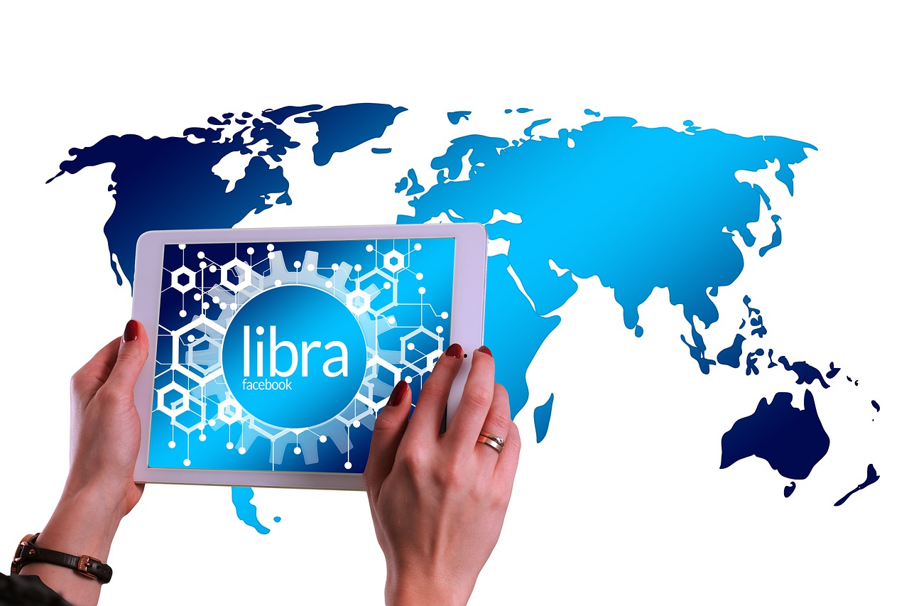 libra-4284010_1280.jpg