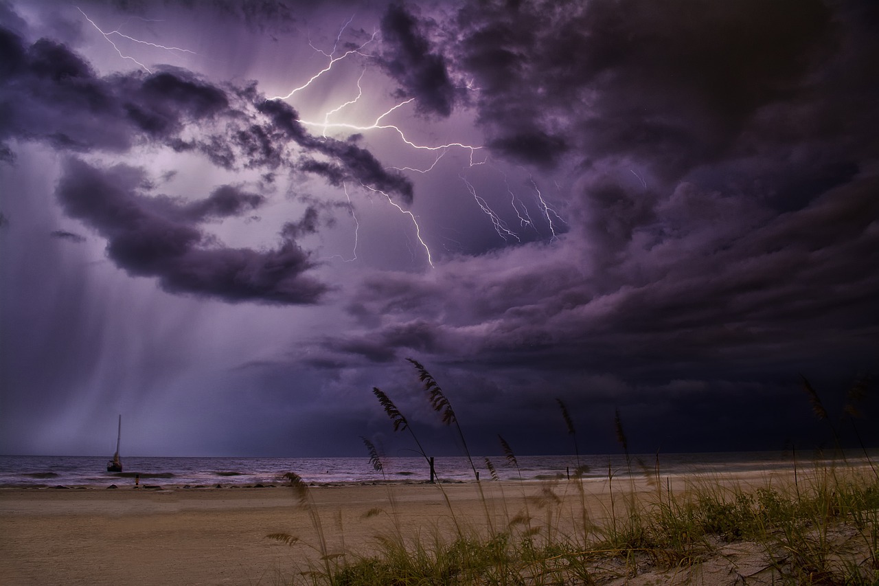 lightning-4234254_1280.jpg