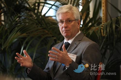 川普美联储现场’逼宫’,鲍威尔:已读不回!