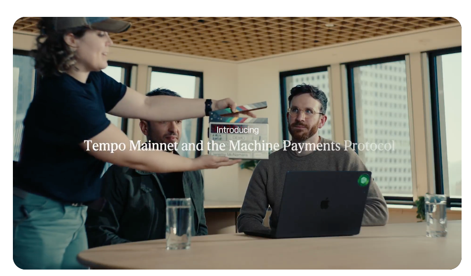 为何五家巨头一周内集体下场，为AI开银行账户？