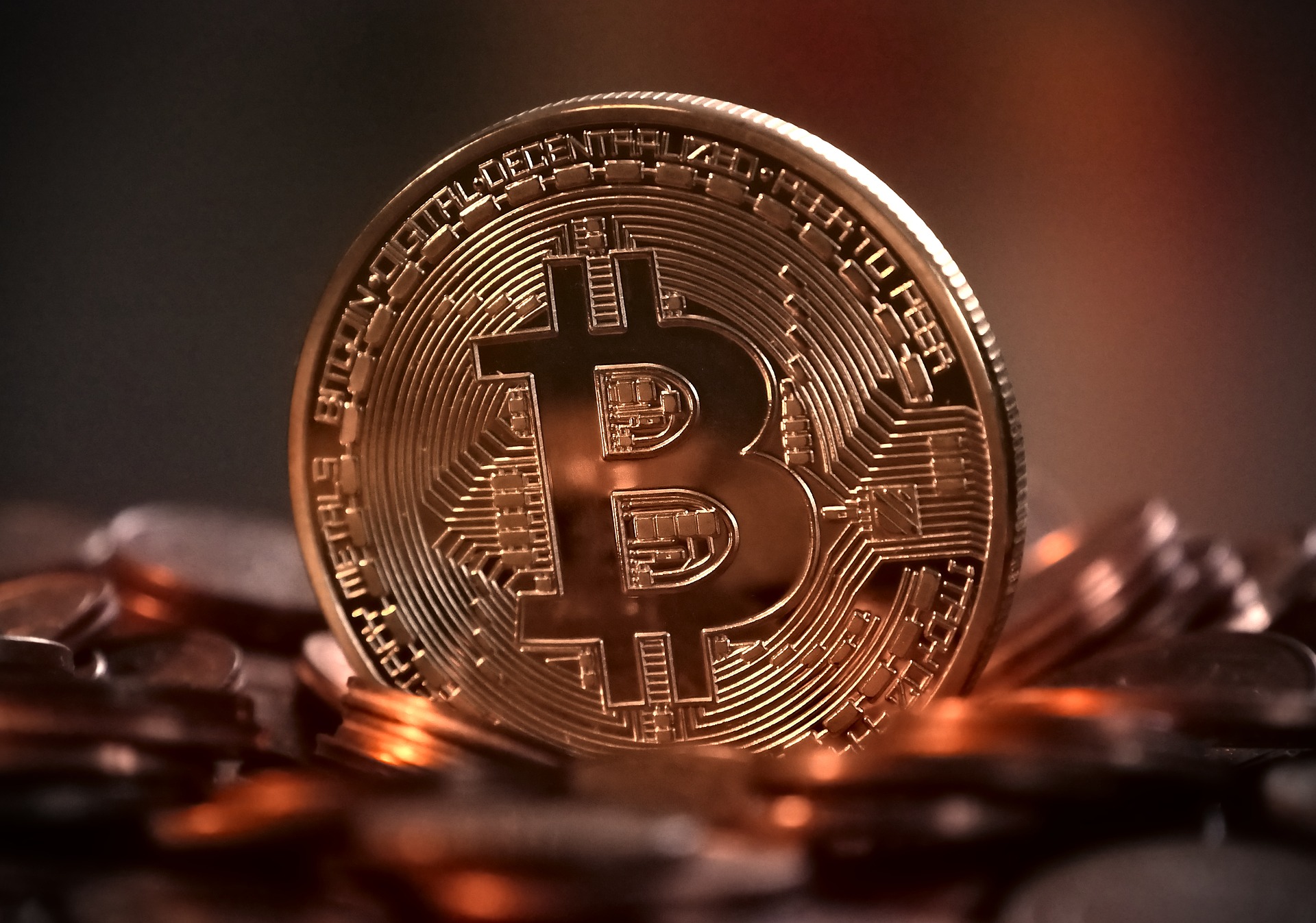 bitcoin-2007769_1920 (2).jpg